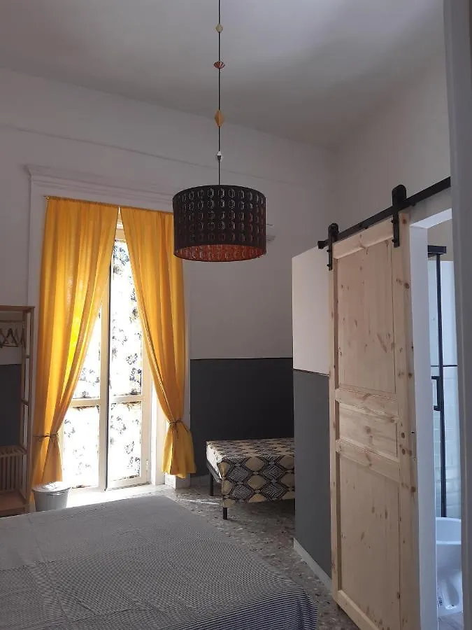 Carafe'&Caraspe' Bed and Breakfast Νάπολη